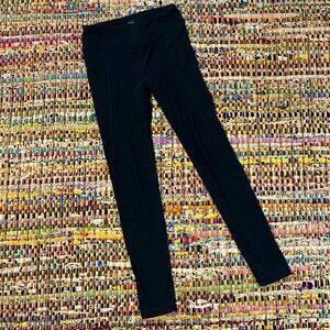 Athleta Girl leggings with pockets ( M 8-10)